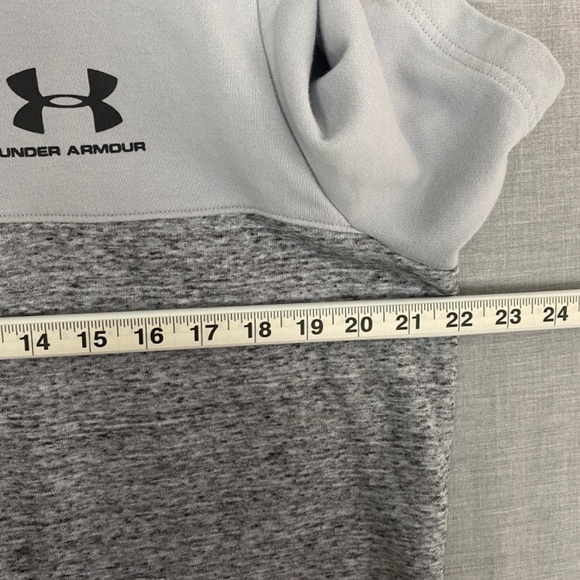 Under Armour Hoodie Women's Large Short Sleeve Kangaroo Pocket Drawstring Hood - Picture 8 of 9